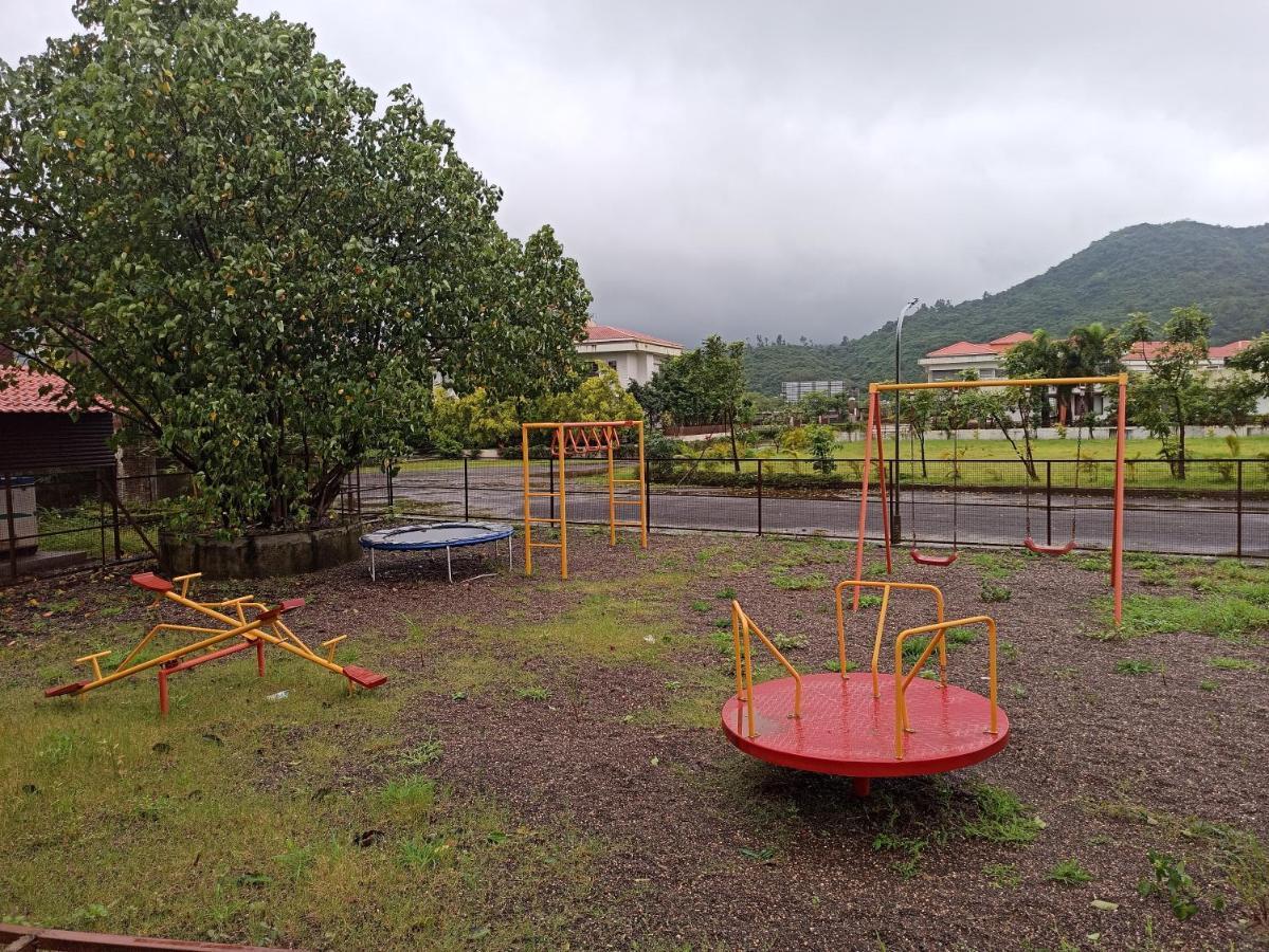 Parishreya Holiday Home 로나발라 외부 사진
